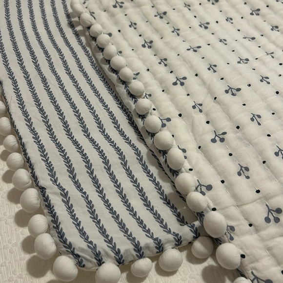 Quilted Standard Shams Set of 2 - Picture 10 of 10